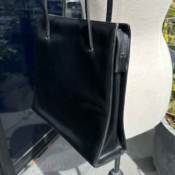 Country Road Black Leather Shoulder Bag - Picture 3 of 9